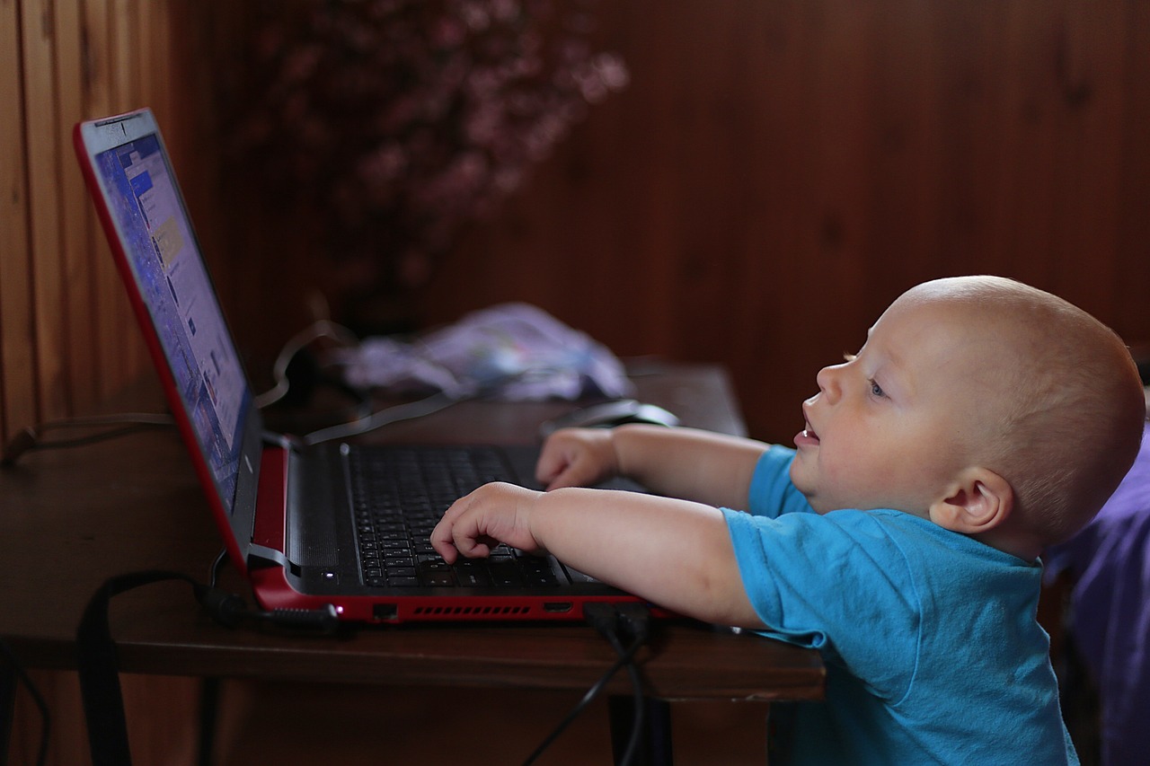 Set a limit to time usage and internet access for your kids