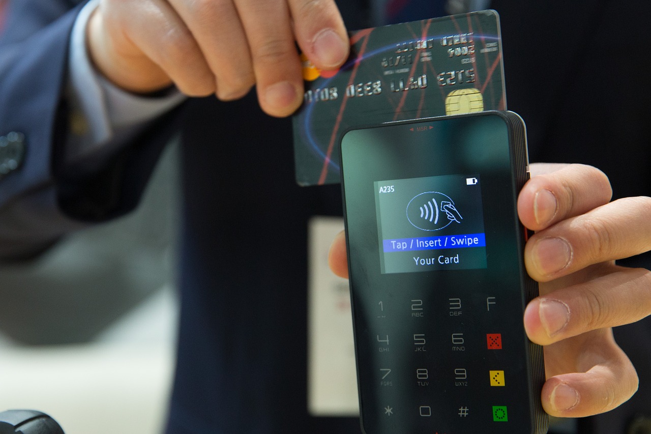 going cashless reasons for going cashless with credit cards