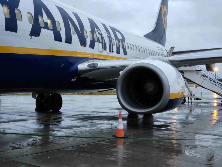 A Look at How Airport Technicians Maintain Planes