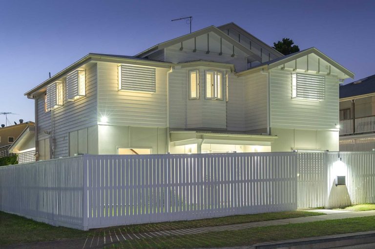 Why Rolloff Service Is the Best Solution for Managing Waste in Renovation Projects